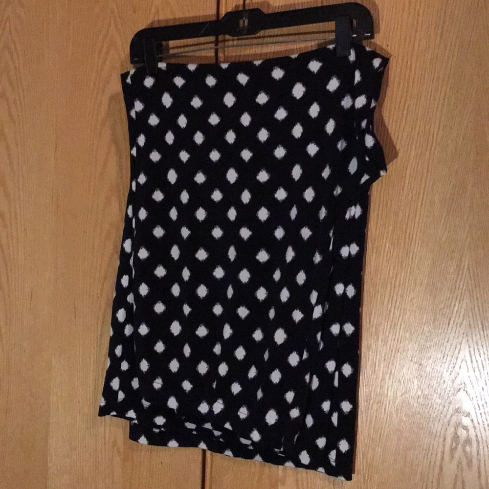 Chico’s flowy patterned pant. 360 Elastic waist.